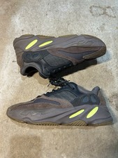 Yeezy 700 - Size 10 - Mauve - With Box