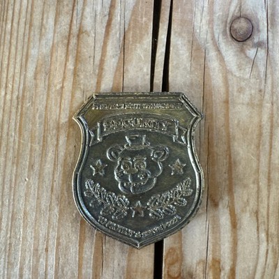 Five Nights At Freddy's '' Fazbear Entertainment '' Limitierte Auflage Emaille Pin