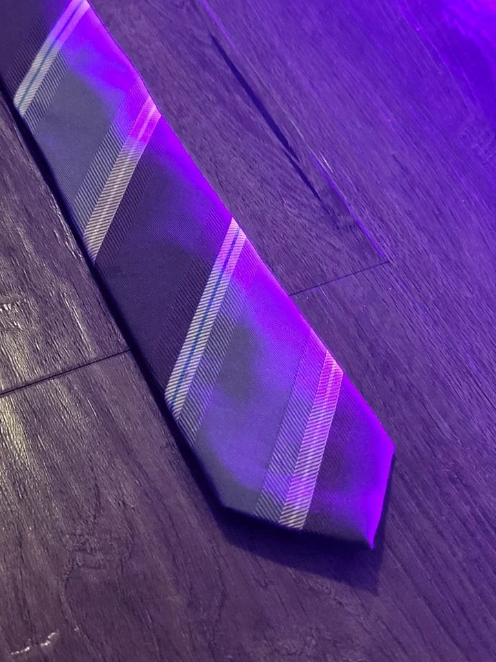 Vince Camuto дизайнерский галстук почти как новый/очень хорошо - Изображение 4 из 4