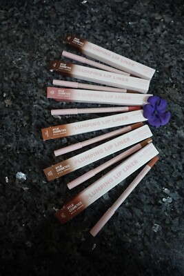 Kylie plumping lip liner new in box select your shade