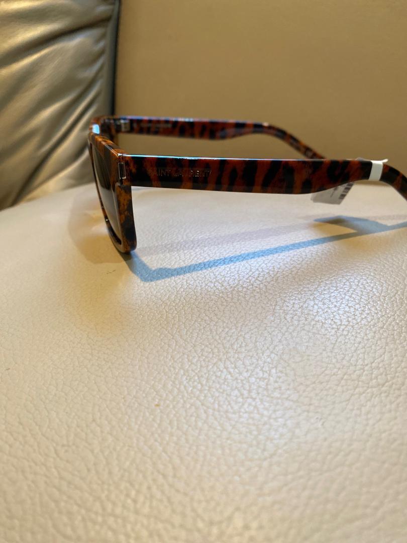 Saint Laurent Animal Print Sunglasses | SL 51 Prints 004 SAINT LAURENT CLASSIC SL 51 PRINT 004 GLASSES NWT | eBay main image 2