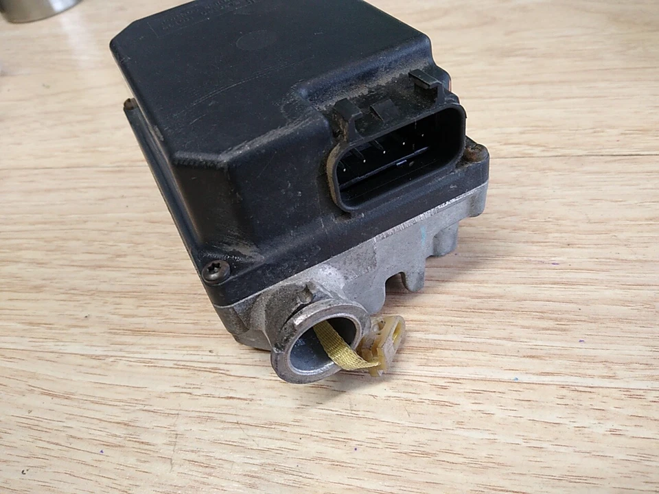 Motor actuador Buick LeSabre 00 Intrigue 1996-99 MÓDULO DE CONTROL DE CRUCERO 25315094 Foto 2 de 3