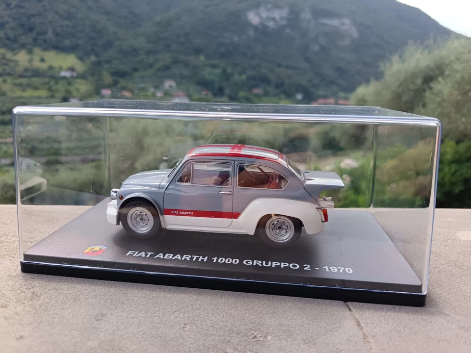 Fiat Abarth 1000 Gruppo 2 Auto da Collezione con teca - 1970 - 1/24 Hachette - Immagine 4 di 4