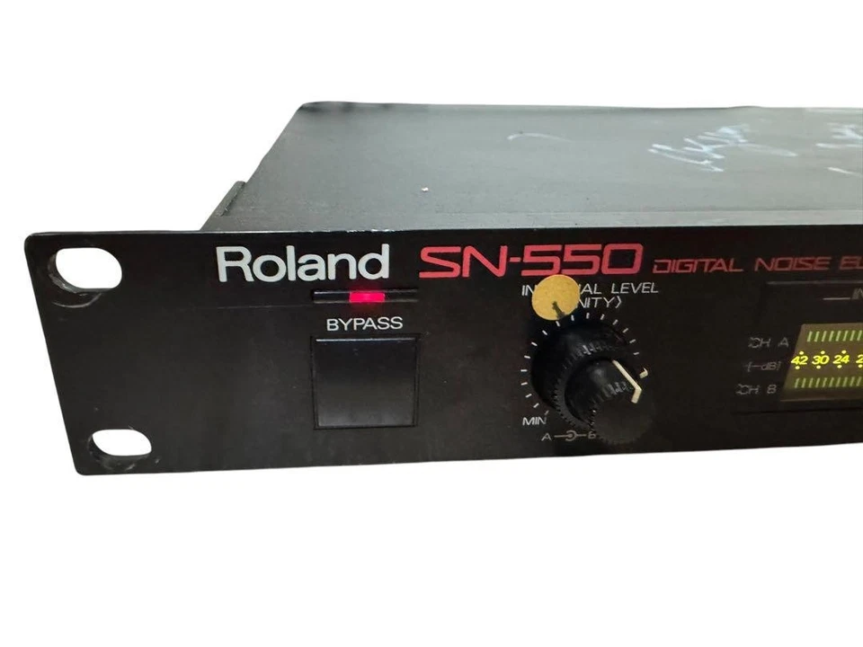 Roland SN-550 DIGITAL NOISE ELIMINATOR Hum/Noise Cancellation AC100V 50/60Hz 24W - Image 2 of 4