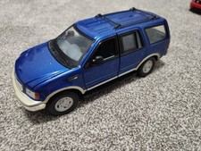 UT Models 2000 Ford Expedition XLT Eddie Bauer Edition 1/18 - NO BOX - MINOR DMG