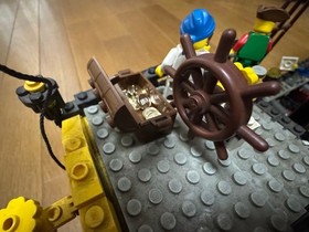 LEGO 6285 Black Seas Barracuda Pirates 1989 Missing without Box