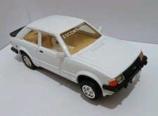 Scalextric Ford Escort XR3i Straßenauto Slotcar 