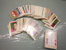 156 FIGURINE CALCIATORI PANINI 1998 99 TUTTE DIVERSE buono stato + set di maglie