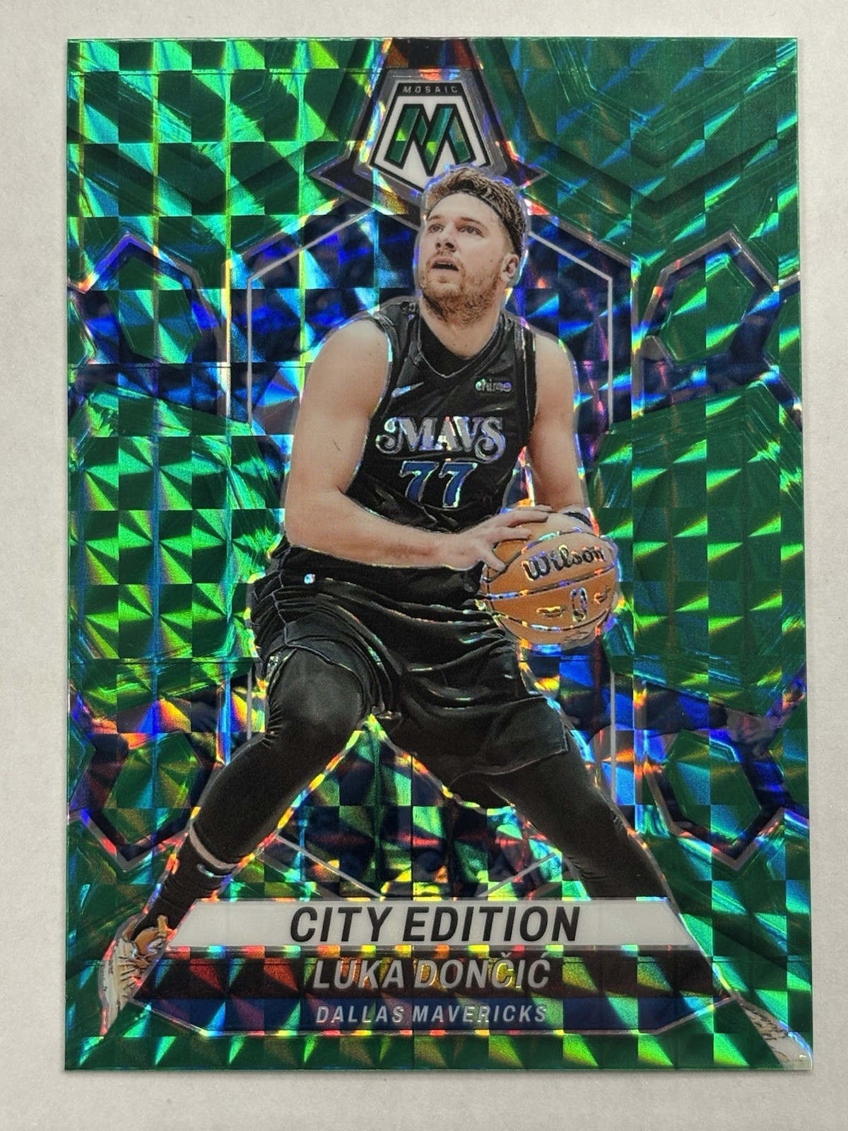 2023-24 Mosaic Luka Doncic Green Mosaic Prizm City Edition #285 Mavericks