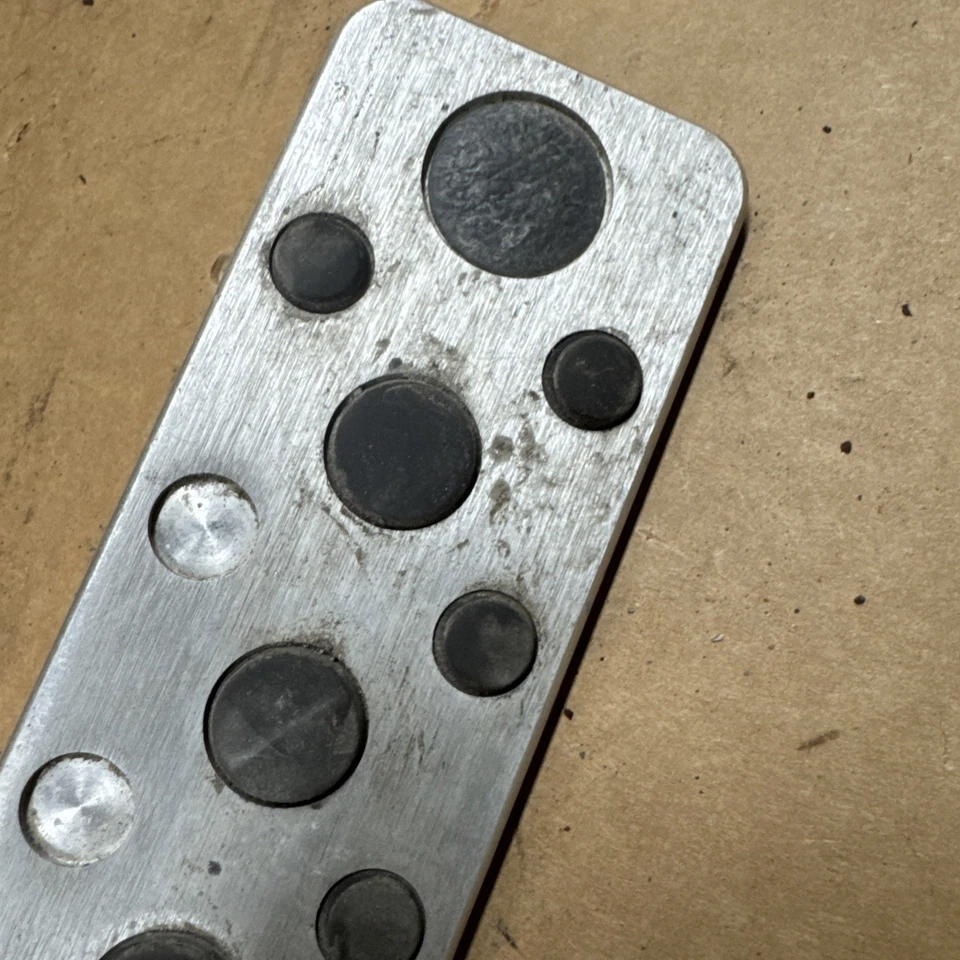 2004 2005 2006 2007 Subaru Impreza WRX STI reposapiés montaje pedal piso OEM B169 Foto 3 de 4