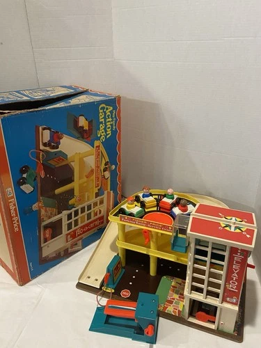Vintage Fisher Price Little People Play Garage 1972 Original Box Included