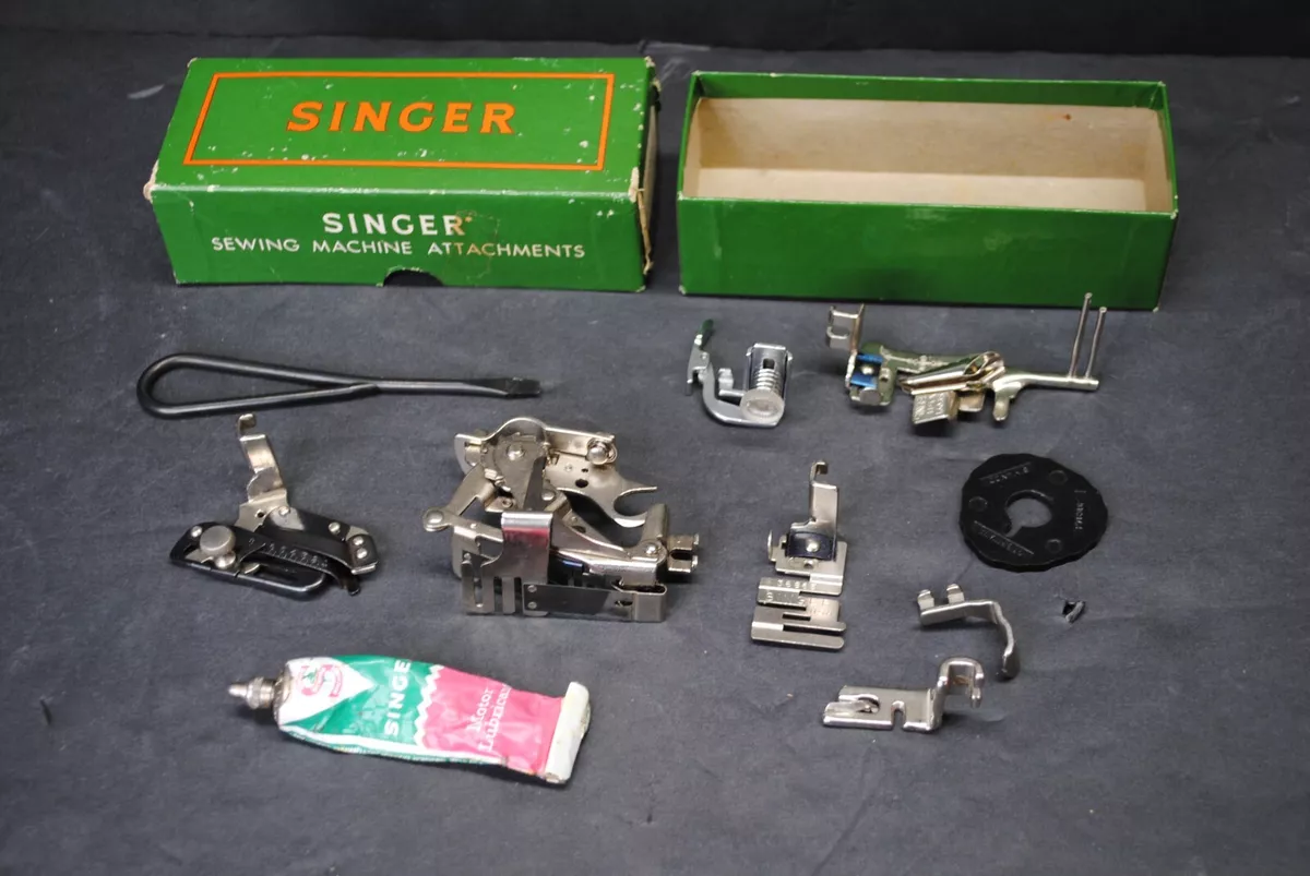 Vtg SINGER Sewing Style-O-Matic 328J Attachments W/Box, 43% OFF