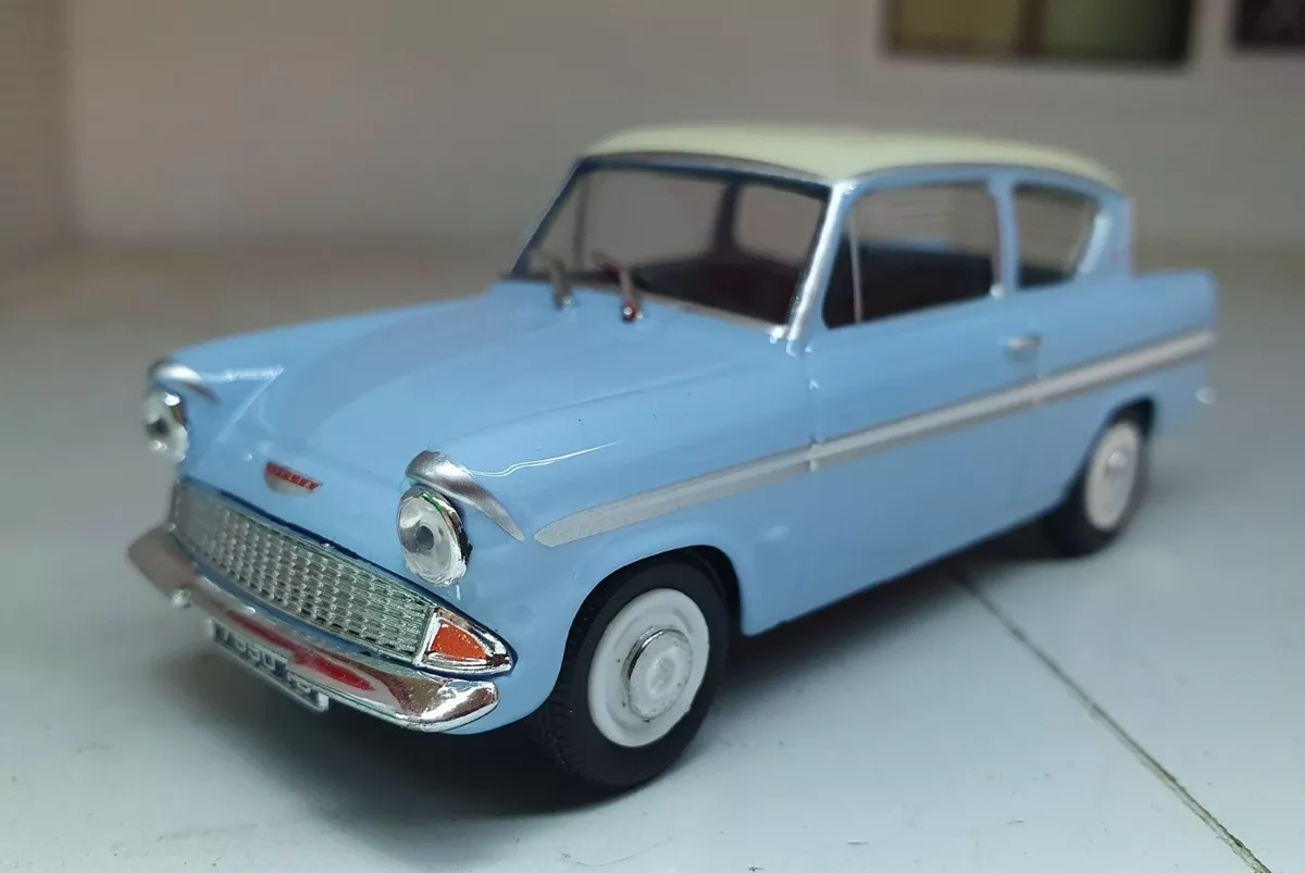 Ford anglia harry 2025 potter miniature