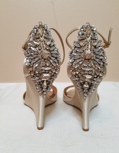 badgley mischka wedge bridal shoes