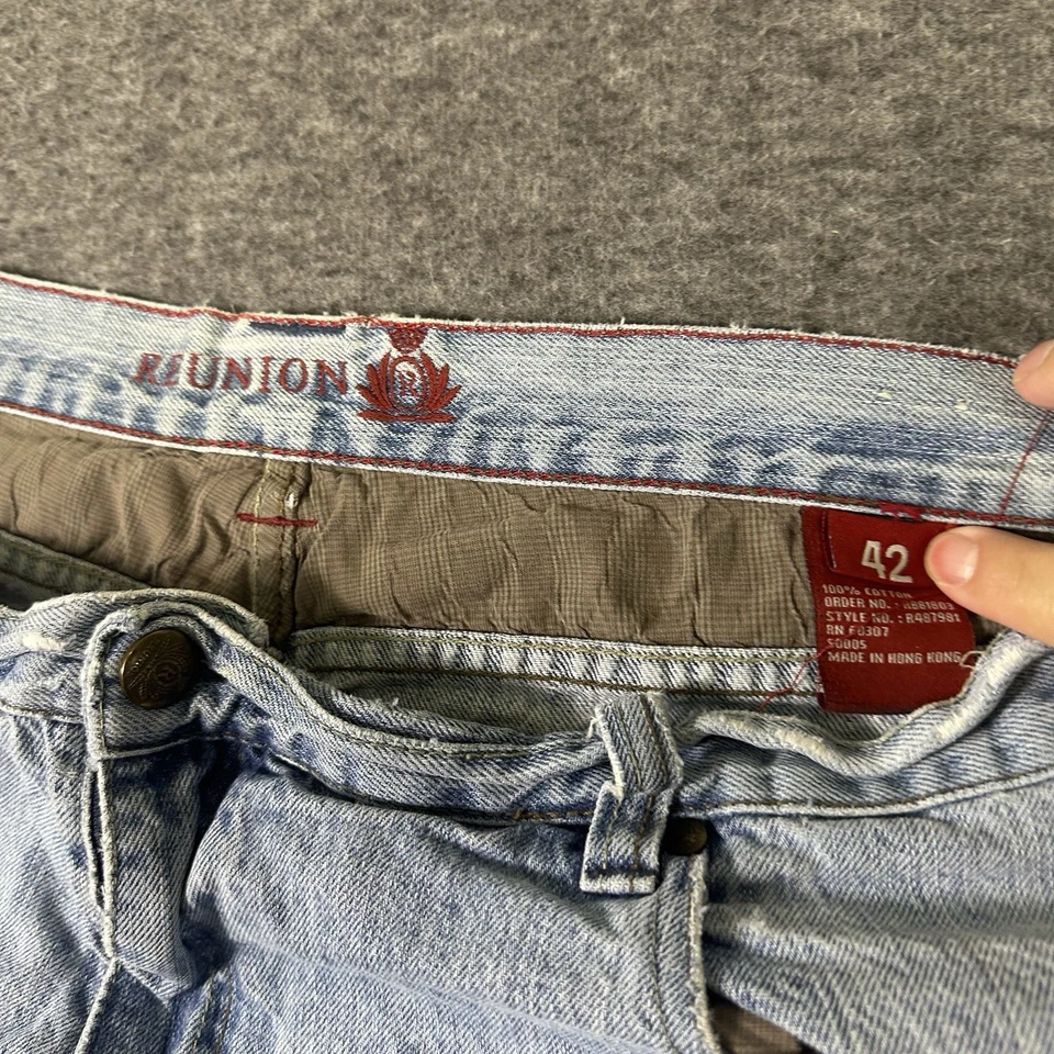 Reunion Jean Shorts Men’s Size 42 Blue Light Wash Vintage Y2K Baggy Streetwear - Image 4 of 4