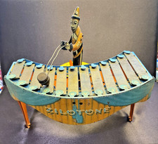 VINTAGE 1930s WOLVERINE ZILOTONE XYLOPHONE WIND UP TOY FARMER IN THE DELL