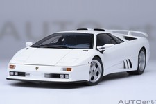 1/18 Lamborghini Diablo SE30 JOTA Impact White 1995 Model Car By AUTOart 79145