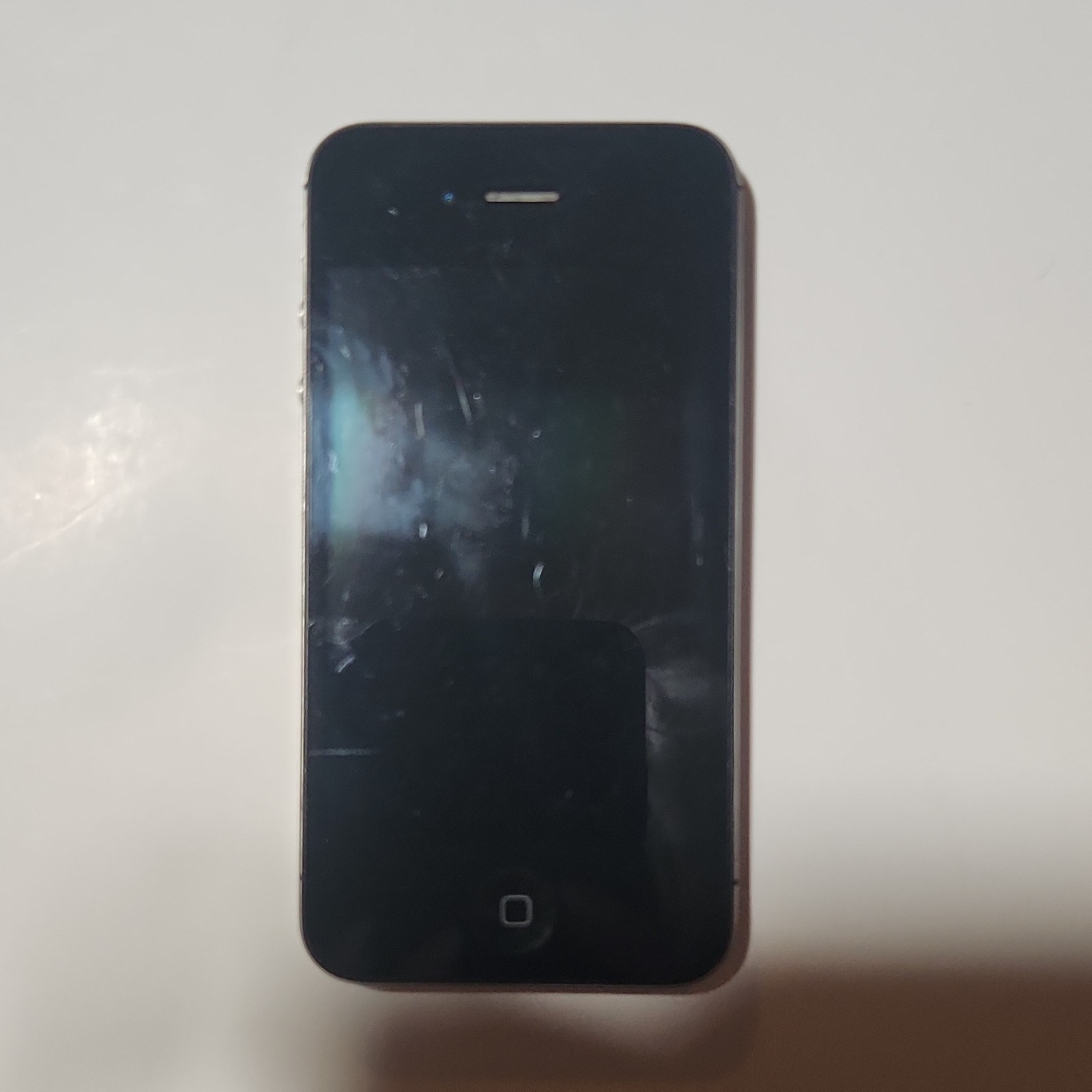 Apple iPhone 4s Smartphone Black 8MP Camera Model A1387 Bar Style Mobile Phone