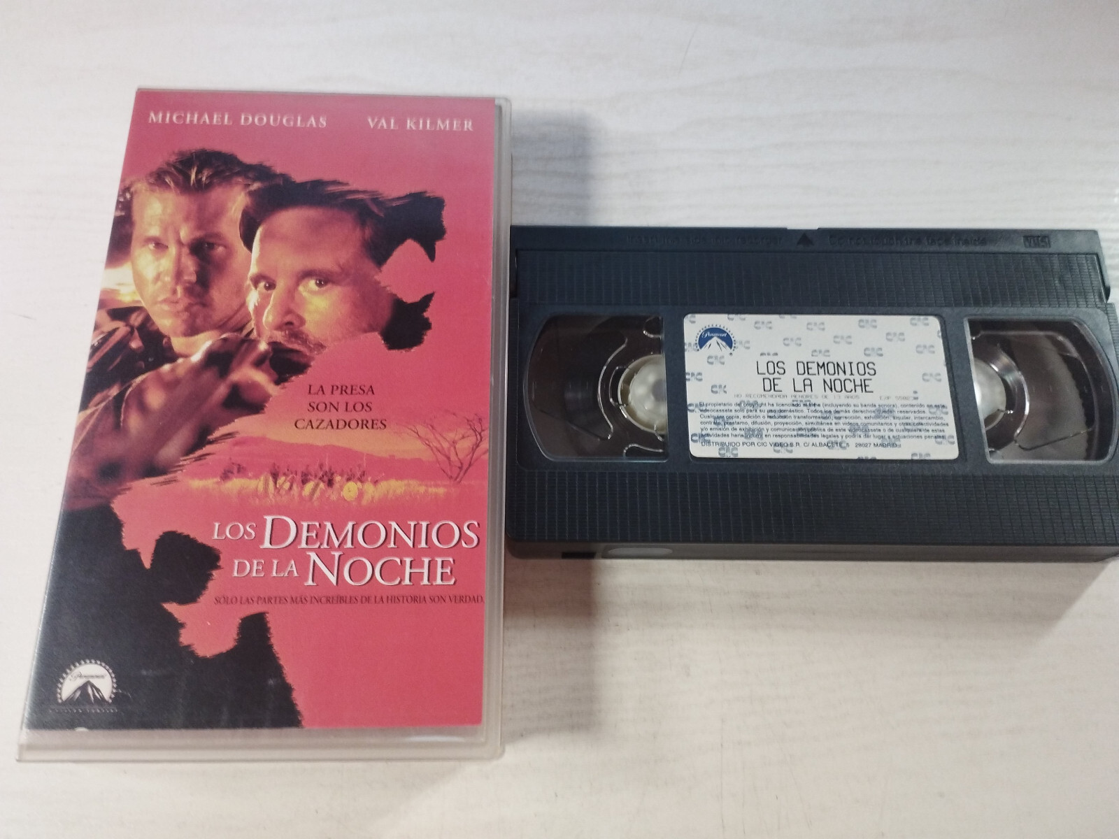 The Night Demons MICHAEL Douglas Val Kilmer - VHS Tape Spanish