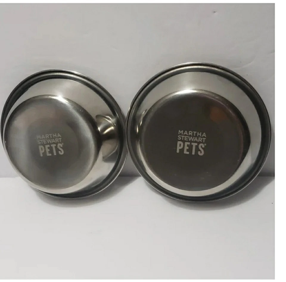 MARTHA STEWART **MASCOTAS** Alimentador Doble Hueso Gris (Pequeño) Foto 4 de 4