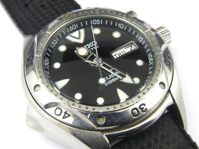 Men's Seiko Scuba Diver's 5M43-0D80 Kinetic Watch - 200m | eBay