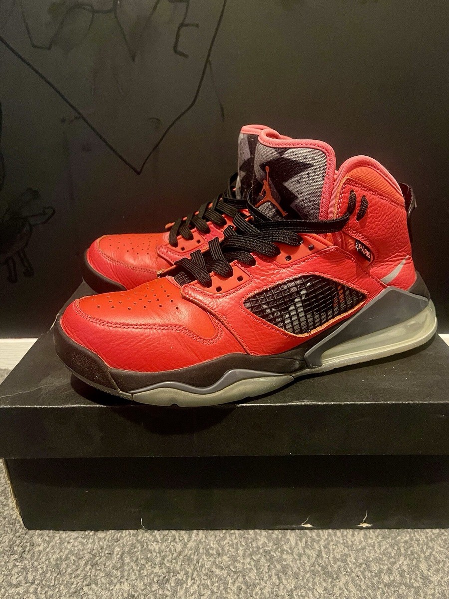 Size UK Jordan Mars 270 x Paris Saint-Germain Infrared 2019