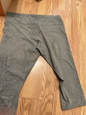 Lululemon Crackle Print Grey Gray Leggings Cropped Size 20