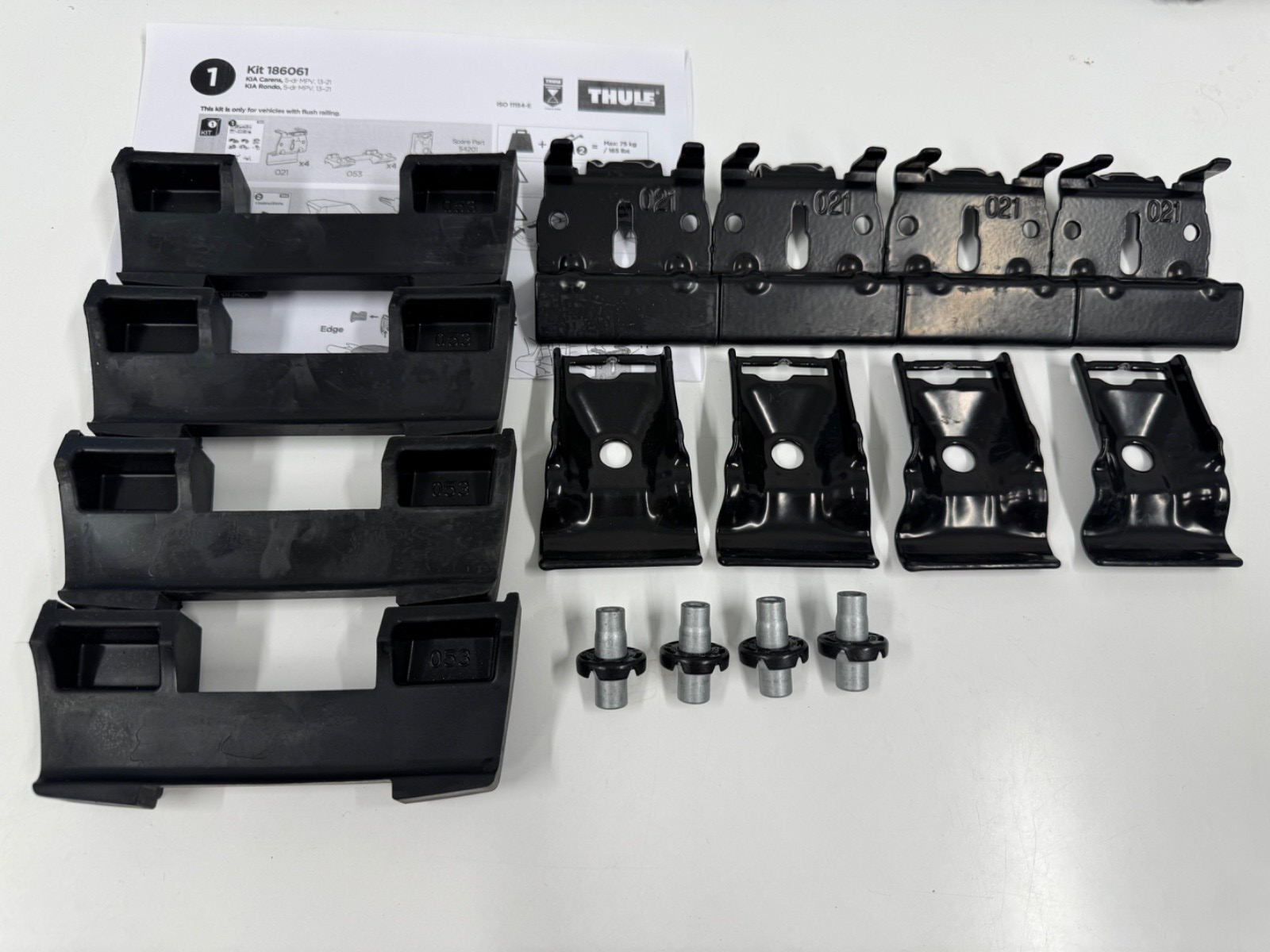 THULE FITTING KIT 6061 used no box fits  KIA Carens 5-dr MPV 13-