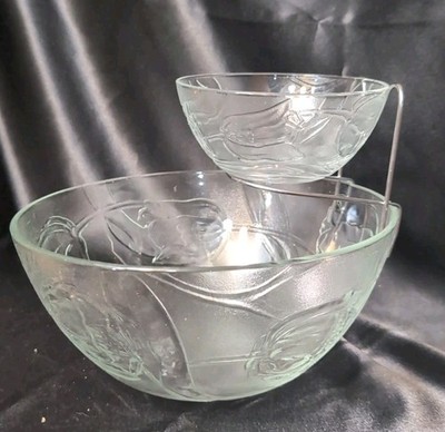 Bali Le Party Chip & Dip 1-Bowl 10'' 1- Bowl 5.25'' w/metal Bracket. Clear Color