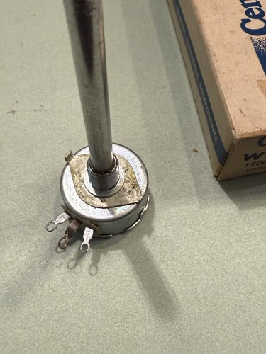 CENTRALAB WW-152 1500 OHM 5W LINEAR TAPER POTENTIOMETER - Picture 5 of 6