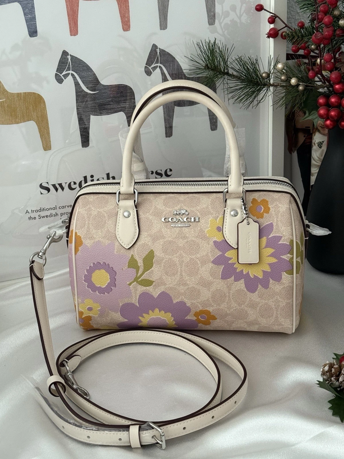 Borsa a tracolla Coach CBG72 Rowan nuova con etichetta in tela firmata con stampa floreale