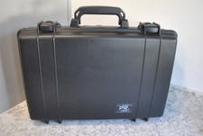 Pelican 1490 custodia personalizzata Pelican Storm con inserto e schiuma