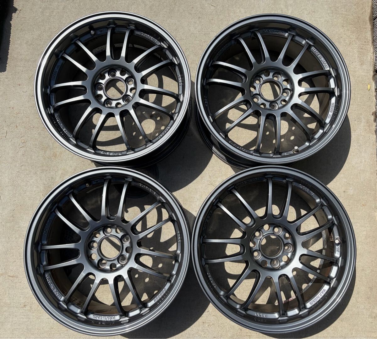 JDM Out of print: RAYS VOLK RACING RE30 177.5j-50 pcd100 forged