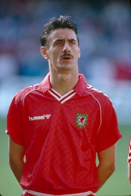 1989 W/C Qualifying Wales v Germany Ian Rush of Wales sings the Na- Old Photo