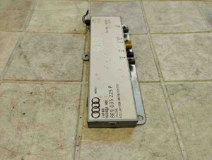 AUDI A4 Avant 8E5, B6 Antennenverstärker  8E9035225P 2.50 Diesel 132kw 18232558