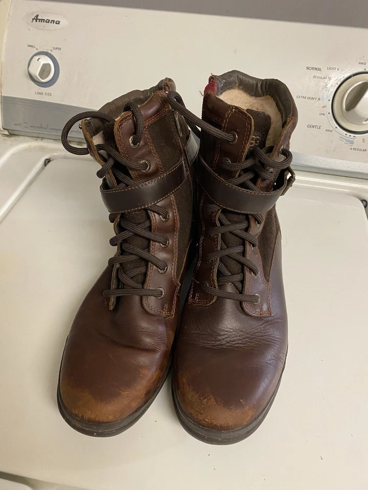 UGG Kesey Women’s Boots Size 8.5 Brown Waterproof Leather Wool Lined Australia - Image 2 of 4