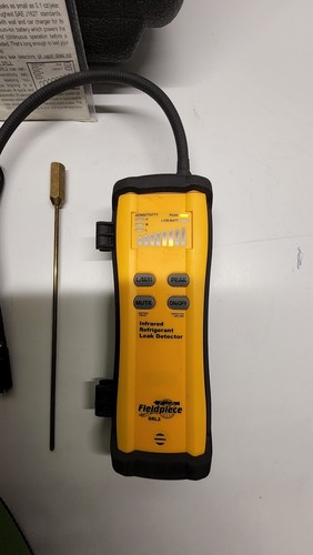 Fieldpiece SRL2 Refrigeration Leak Detector - Picture 3 of 7