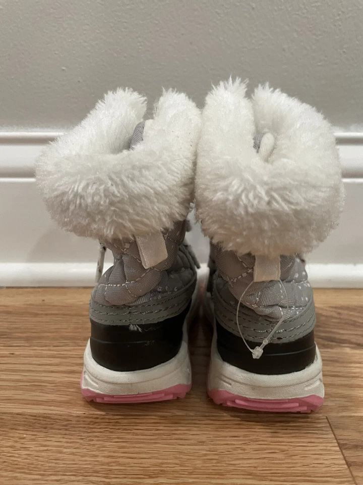 Carter's Niño Niñas Talla 6 EE. UU., Rosa Gris Negro Nieve Invierno Botas Vermont Foto 3 de 4