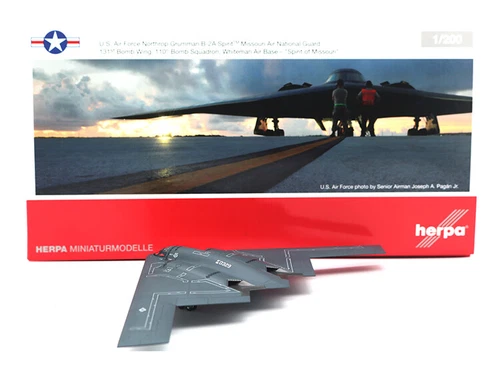 new 1/200 Missouri Spirit B-2A Stealth Strategic Bomber Model Diecast Alloy Toys - Picture 2 of 12
