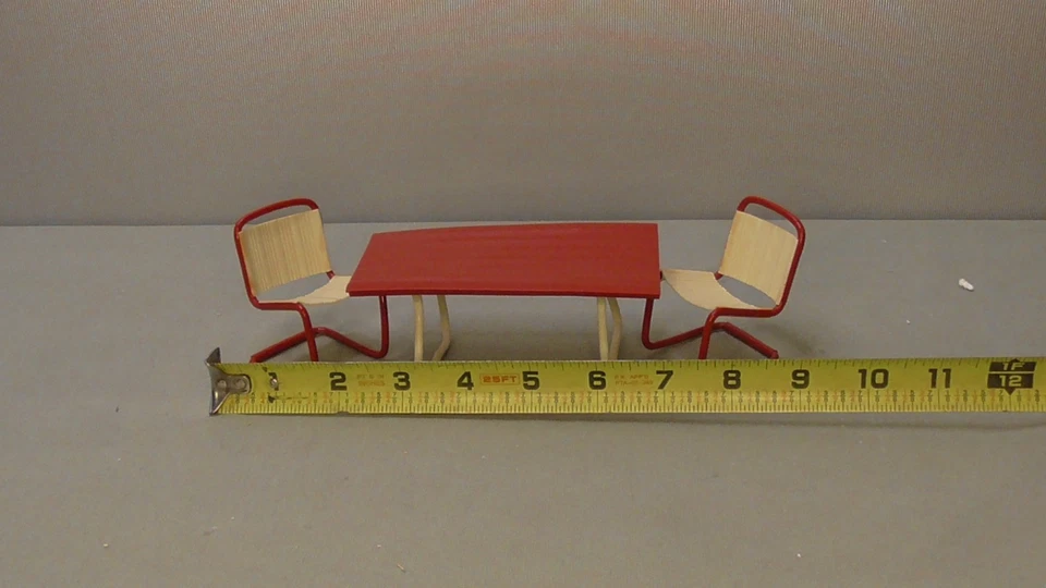 Sillas de mesa de patio muebles miniatura para casa de muñecas Plasco de colección Foto 4 de 4