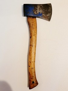 VTG CAMPING HATCHET 14 1/2" LONG- HEAD IS 5" LONG/3 1/4" SHARP CUTTING EDGE