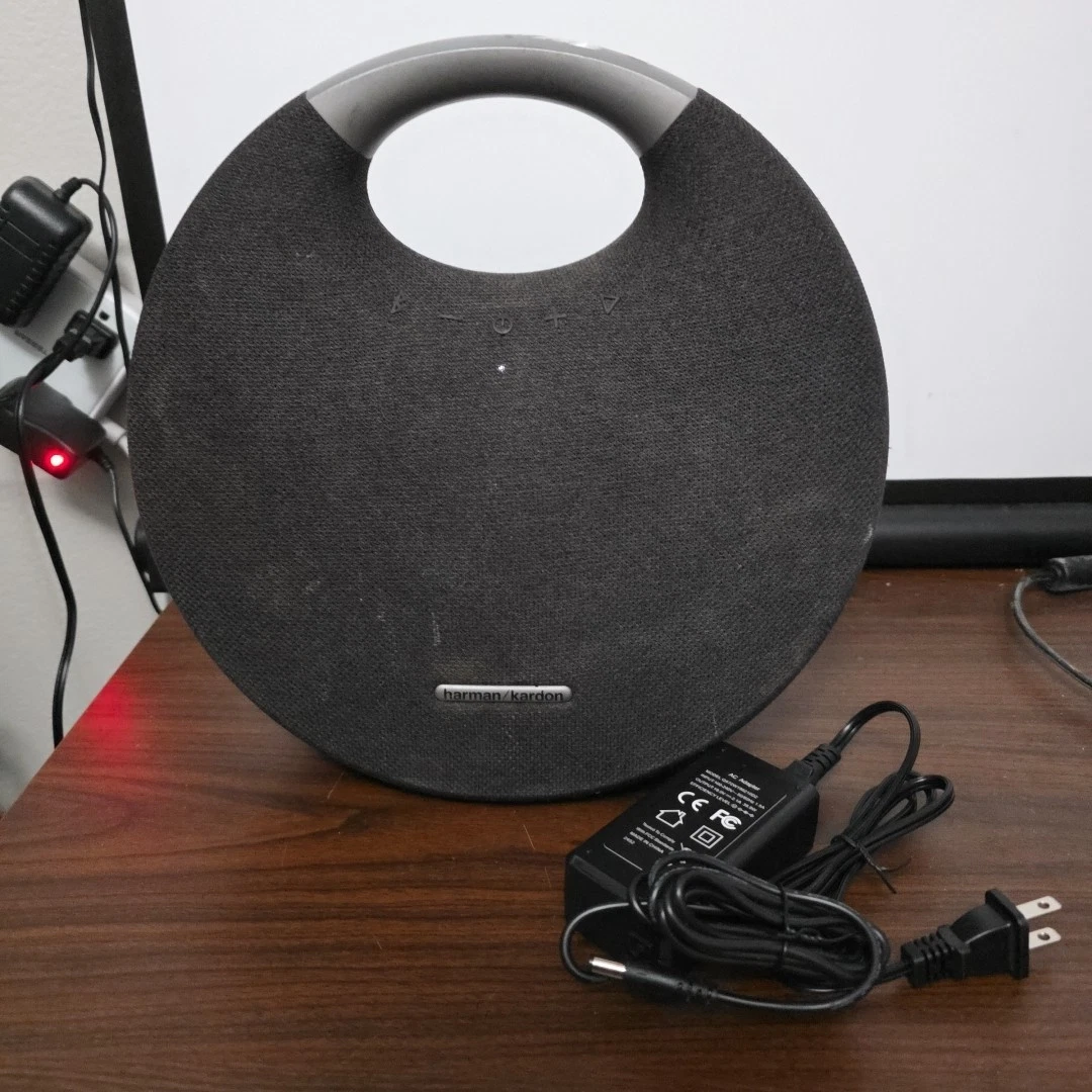 Harman Kardon Onyx Studio 5 Audio Player Docks & Mini Speakers for