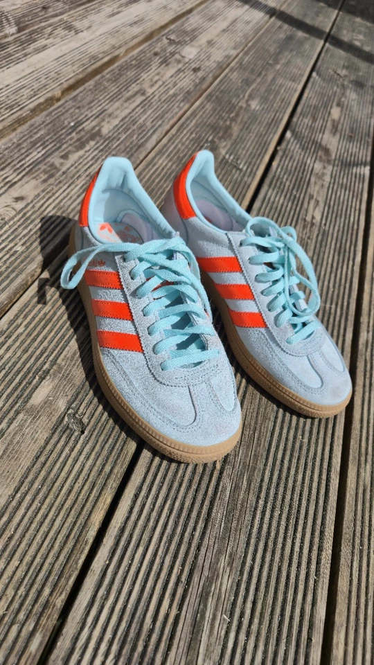 Adidas Handball Spezial menthe & orange — pointure 36⅔, portées mais encore... - Photo 1/4