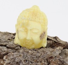 Schnitzerei aus Bernstein Miniautur Buddha Kopf 25 x 20 mm aus Indonesien I-01