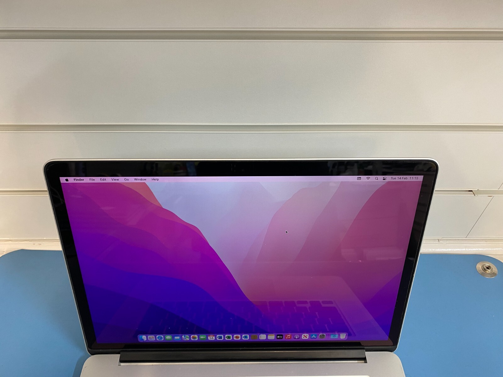 Apple MacBook Pro A1398 2015 15" Retina Core i74770HQ 2.2GHz 256GB SSD