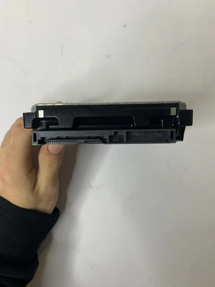 HGST HUS726060ALS640 6TB 7.2K 12G SAS 3.5" Server Hard Drive P/N 0F18370 - Image 2 of 4