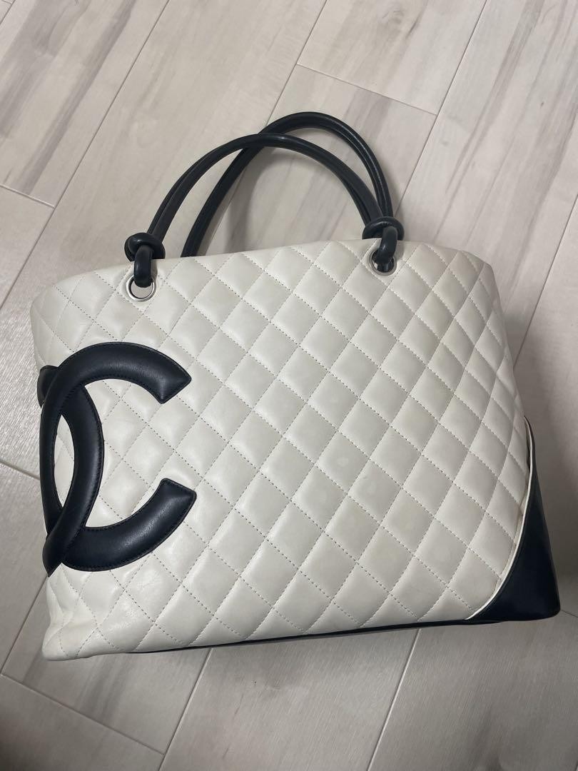 CHANEL Cambon Line White Tote Bag PGGBJ4