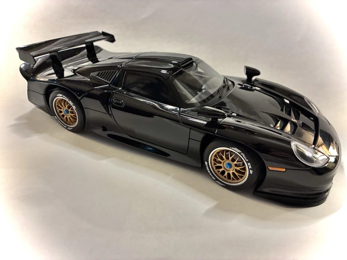 Porsche 911 GT1 26号車 ミニカー1/18 モイスト Porsche 911 GT1 26号車 ミニカー1/18 モイスト Porsche 911 GT1 26