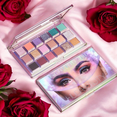 Huda beauty Mercury Retrograde Eyeshadow Palette-New in Box