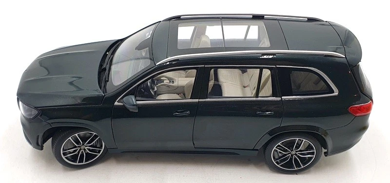 Paragon 1/18 Scale DC221124Q - Mercedes-Benz GLS - Dark Green - Image 3 of 4